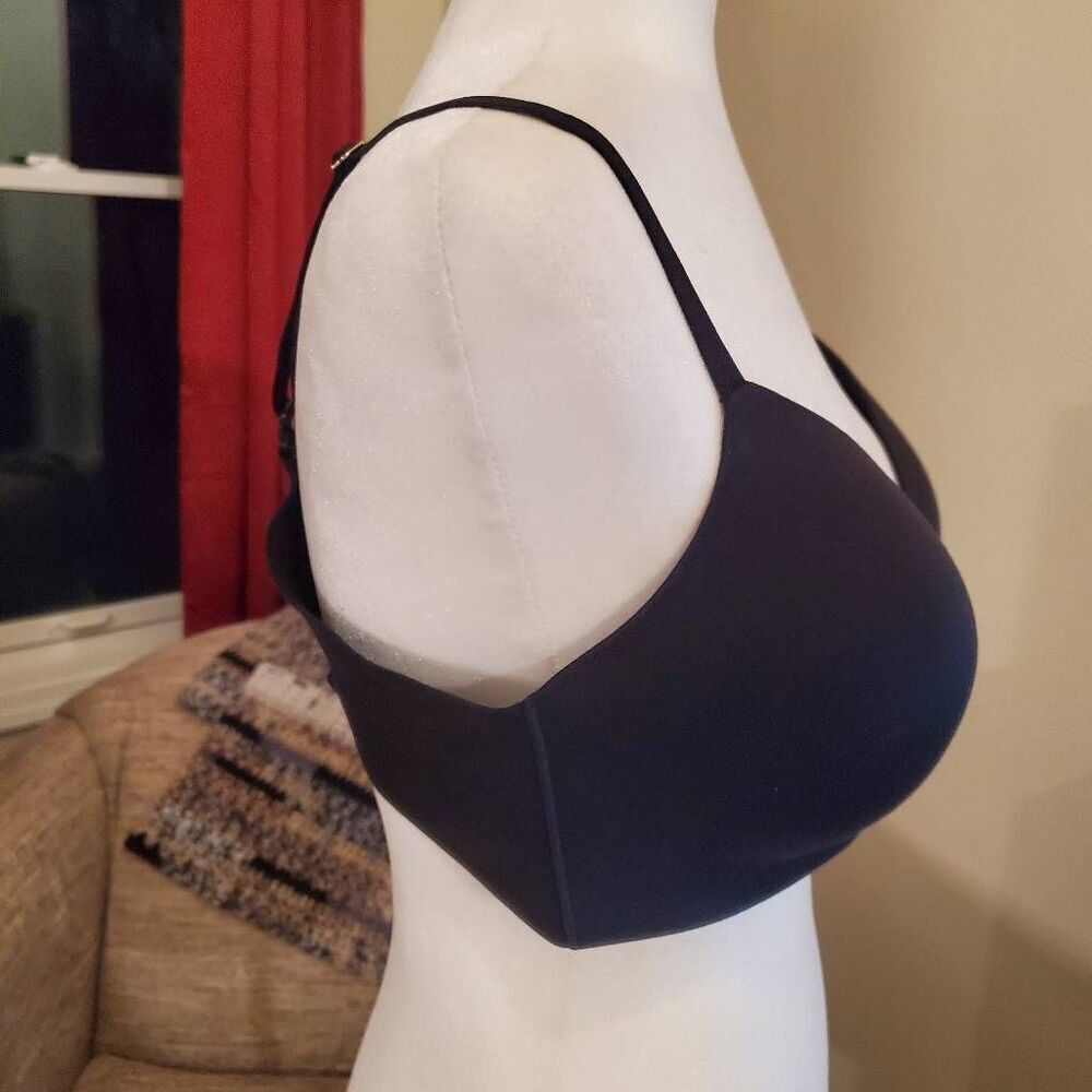 Victoria's Secret Black Dream Angels no-wire Size 38C - Picture 4 of 9